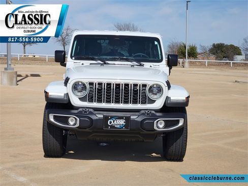 Used 2025 Jeep Wrangler Sahara image 4