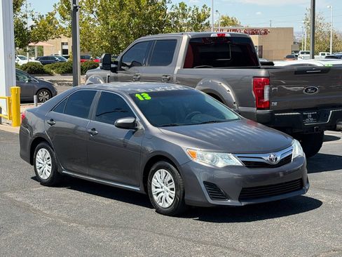 Used 2013 Toyota Camry LE FWD image 42