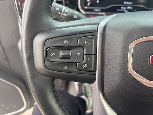 Used 2025 GMC Sierra 1500 SLT AWD/4WD image 18