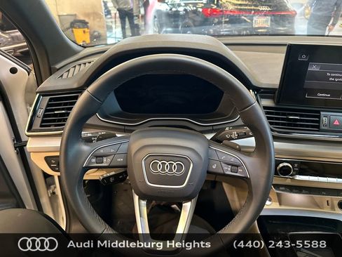 Used 2025 Audi Q5 2.0T Premium w/ Convenience Plus Package image 16