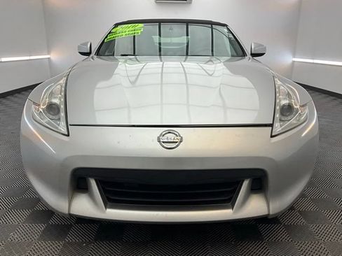 Used 2010 Nissan 370Z Touring RWD image 2
