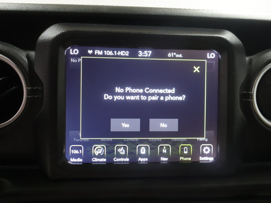 Used 2018 Jeep Wrangler Unlimited Sahara AWD/4WD image 24