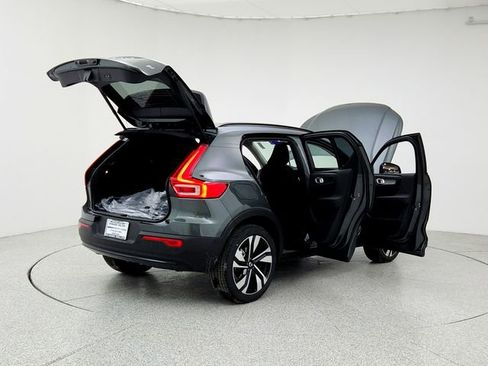 New 2026 Volvo XC40 B4 Plus w/ Climate Package image 11