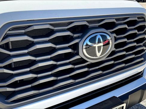 Used 2023 Toyota Tacoma TRD Off-Road AWD/4WD image 32