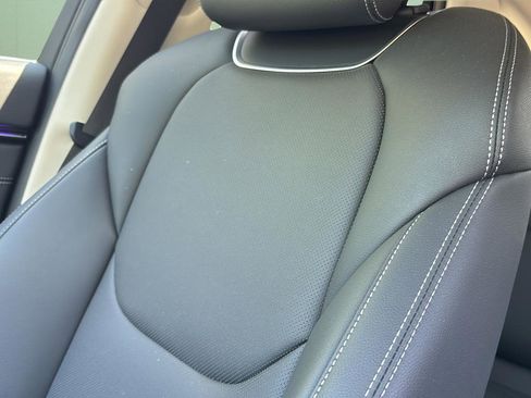 Certified 2026 Genesis GV70 2.5T AWD/4WD image 41