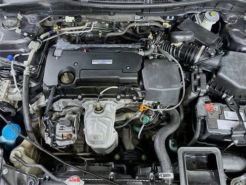 Used 2017 Honda Accord LX image 9