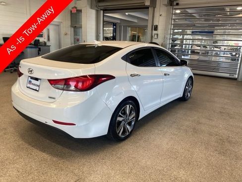 Used 2015 Hyundai Elantra Limited w/ Option Group 05 FWD image 5