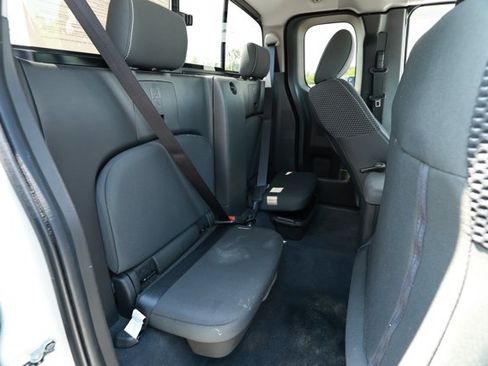 Used 2019 Nissan Frontier Desert Runner RWD image 25