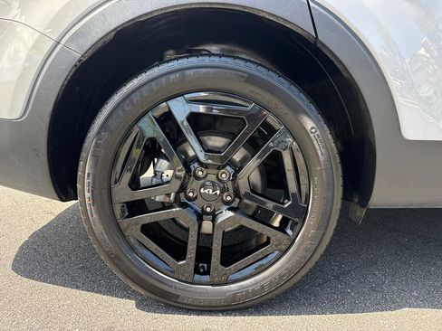 Used 2024 Kia Telluride EX X-Line AWD/4WD image 17
