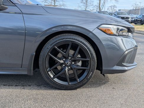 Used 2023 Honda Civic Sport image 12