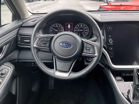 Used 2024 Subaru Outback Premium AWD/4WD image 17