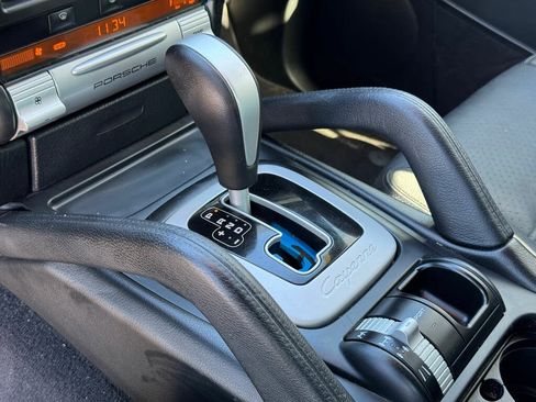 Used 2010 Porsche Cayenne AWD/4WD image 20