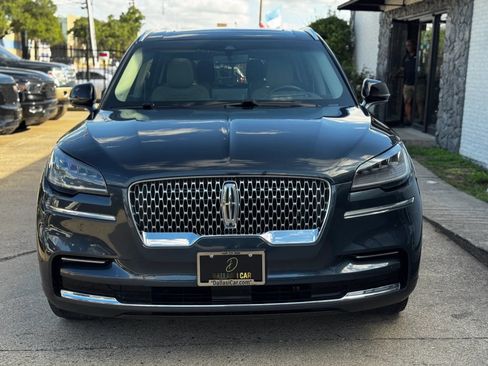 Used 2023 Lincoln Aviator Reserve w/ Equipment Group 201A RWD image 3