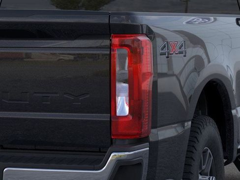 New 2025 Ford F250 XLT image 21