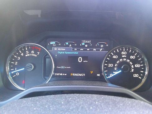 Used 2015 Ford F150 Lariat w/ Equipment Group 502A Luxury image 11