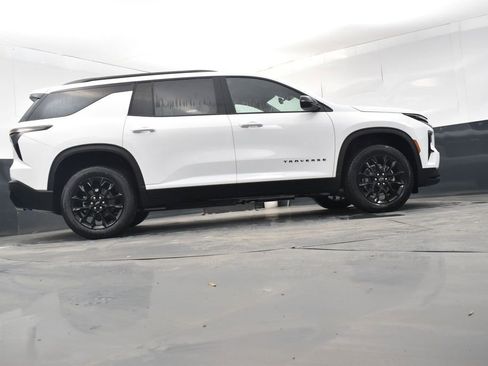 New 2026 Chevrolet Traverse LT w/ Midnight/Sport Edition AWD/4WD image 17