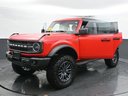 Used 2023 Ford Bronco Black Diamond image 35