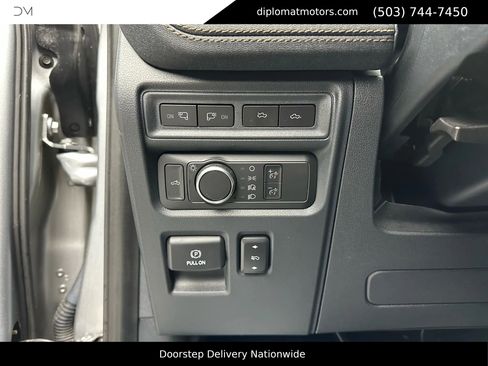 Used 2022 Ford F150 Lightning Lariat w/ Tow Technology Package image 33