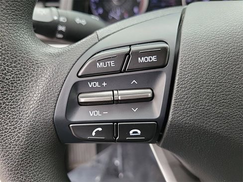 Used 2019 Hyundai Elantra SE image 21