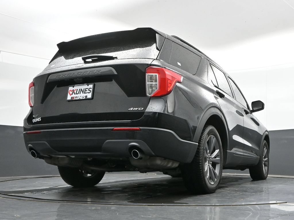 Used 2022 Ford Explorer XLT w/ Equipment Group 202A AWD/4WD image 43