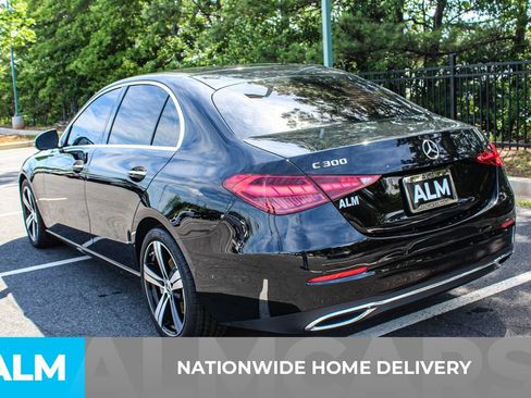 Used 2025 Mercedes-Benz C 300 Sedan image 4