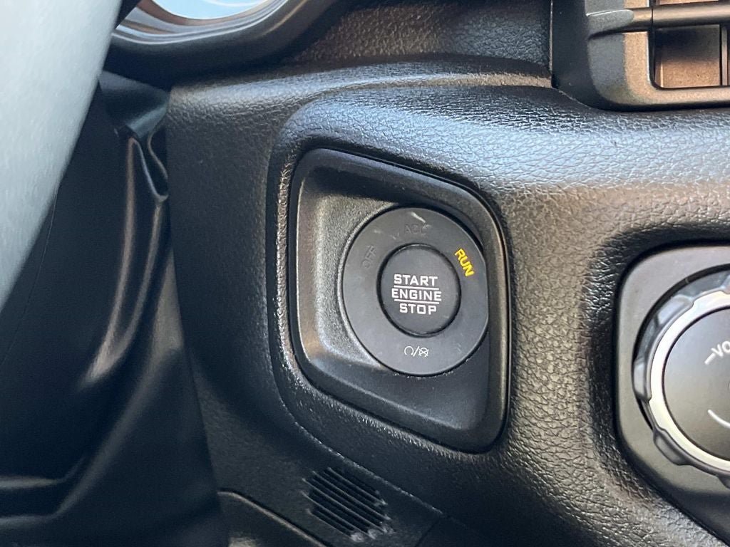 Used 2024 Jeep Wrangler Unlimited Sport AWD/4WD image 15