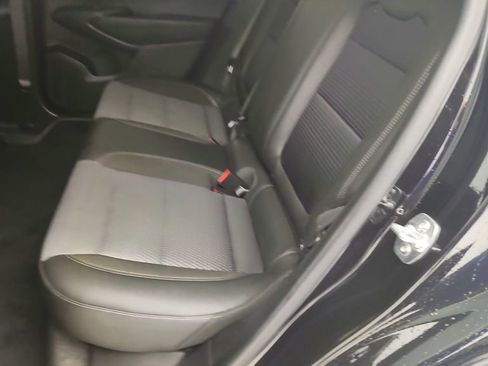 Used 2025 Chevrolet Trax LT FWD image 23