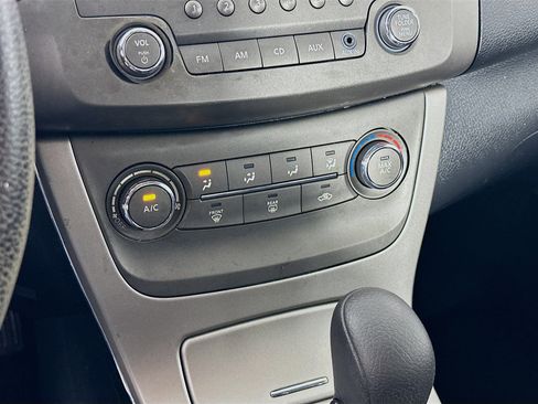 Used 2014 Nissan Sentra SV image 21