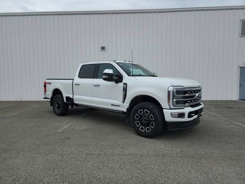 Used 2024 Ford F250 Platinum w/ FX4 Off-Road Package AWD/4WD image 19