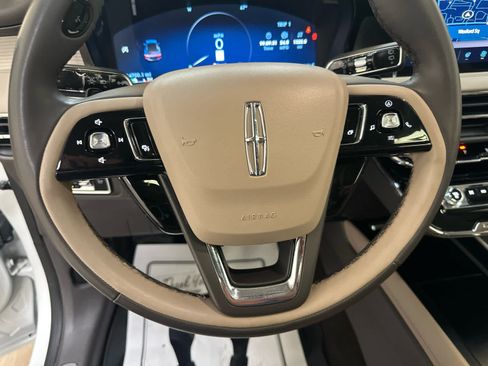 Used 2023 Lincoln Corsair AWD w/ Equipment Group 101A image 13