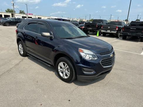 Used 2017 Chevrolet Equinox LS FWD image 21