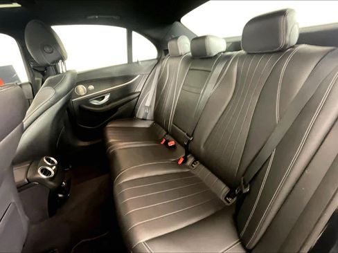 Used 2022 Mercedes-Benz E 350 Sedan image 18