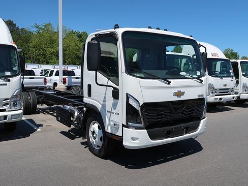 New 2025 Chevrolet Low Cab Forward 5500 XD image 2