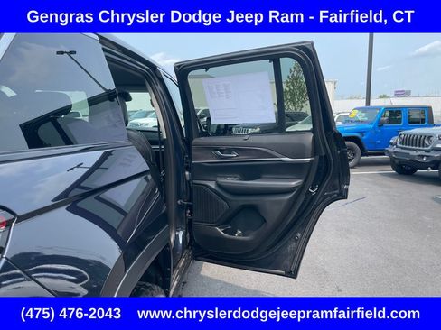 Certified 2023 Jeep Grand Cherokee Limited w/ Luxury Tech Group II AWD/4WD image 25