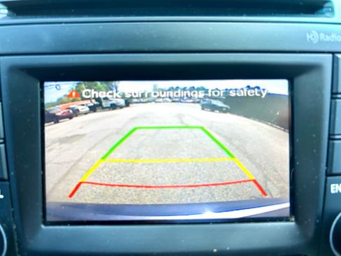 Used 2015 Hyundai Sonata Hybrid image 25