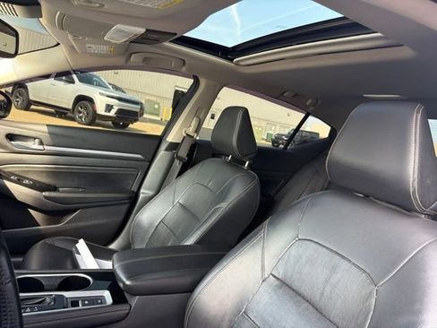 Used 2020 Nissan Altima 2.5 SL FWD image 20