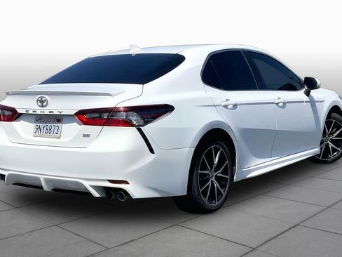 Used 2022 Toyota Camry SE FWD image 12