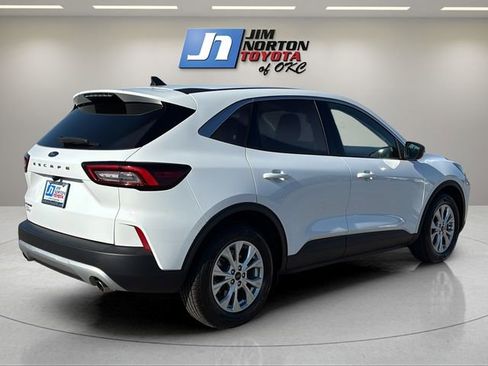 Used 2023 Ford Escape Active w/ Cold Weather Package FWD image 5