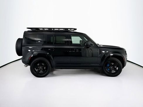 Used 2022 Land Rover Defender 110 V8 AWD/4WD image 4