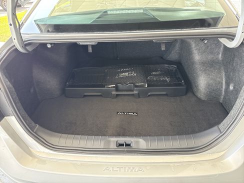 Used 2025 Nissan Altima 2.5 SL AWD/4WD image 31