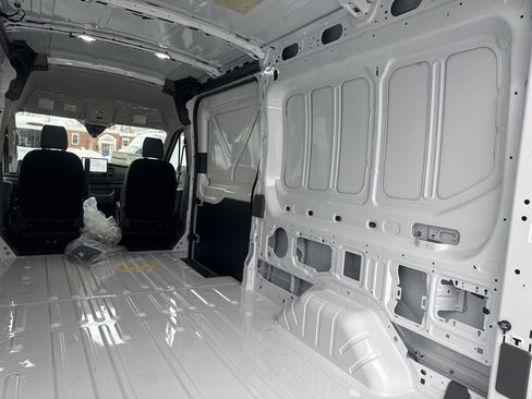New 2026 Ford Transit 250 148 Medium Roof Extended AWD image 9