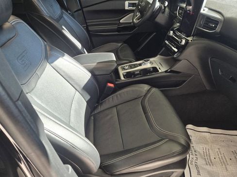 Used 2023 Ford Explorer ST w/ Equipment Group 401A image 4