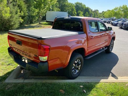 Used 2017 Toyota Tacoma SR5 w/ Tow Package AWD/4WD image 31