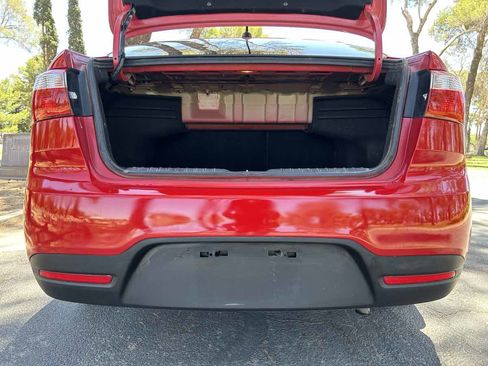 Used 2013 Kia Rio LX image 29