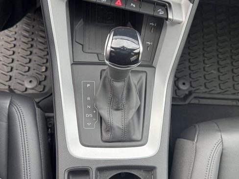 Certified 2025 Audi Q3 2.0T Premium image 19