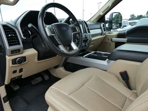 Used 2020 Ford F350 Lariat w/ Lariat Ultimate Package AWD/4WD image 24