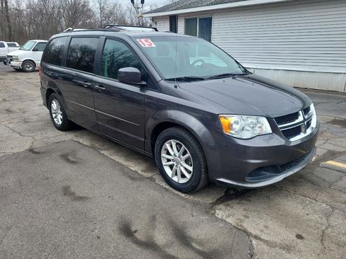 Used 2015 Dodge Grand Caravan SXT w/ UConnect Hands-Free Group FWD image 1