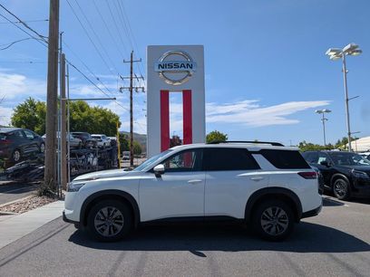 Used 2024 Nissan Pathfinder SV