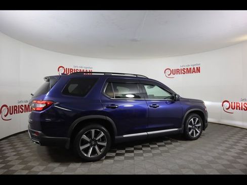 Used 2023 Honda Pilot Touring image 10
