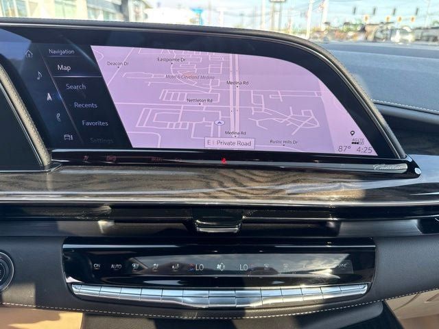 Used 2024 Cadillac Escalade ESV Premium Luxury w/ Performance Package AWD/4WD image 13